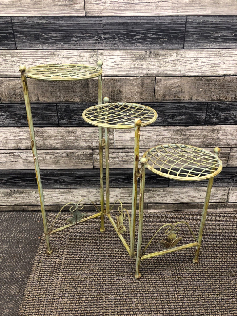 DISTRESSED 3 SECTION GREEN FOLDABLE PLANT STAND.