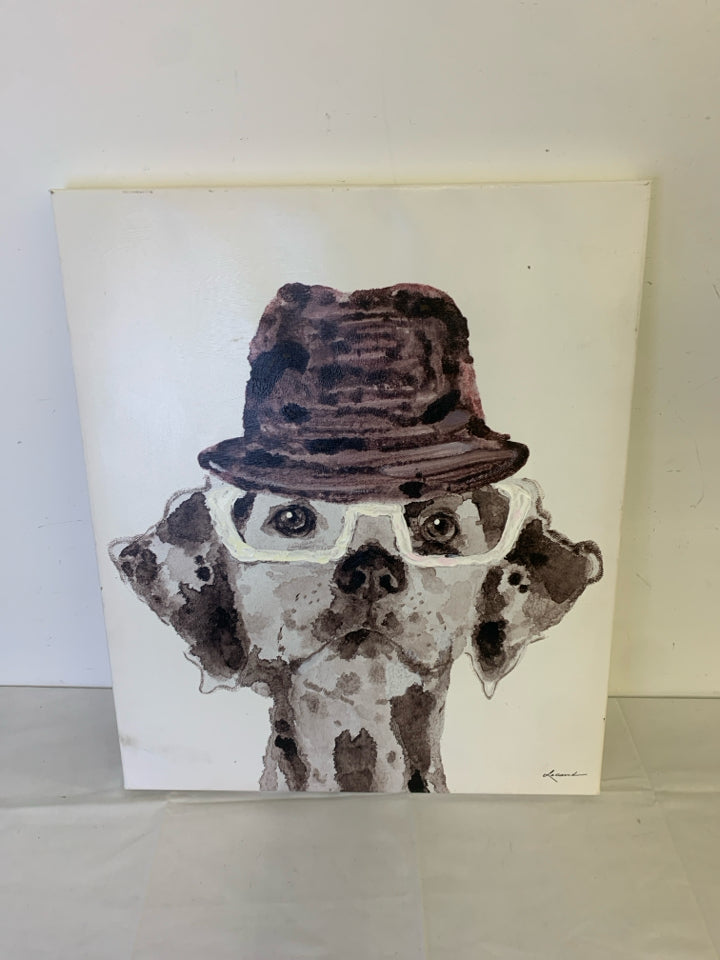 DALMATIAN CANVAS W/ HAT WHITE GLASSES.