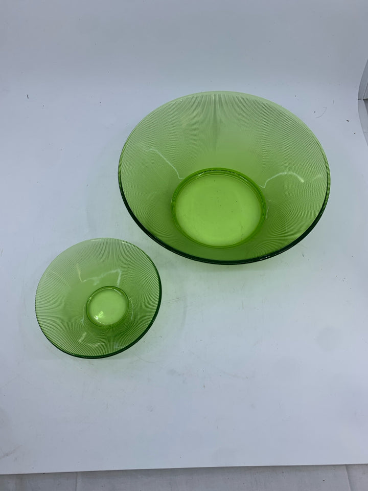 SMALL GREEN RIBBED  BOWL.
