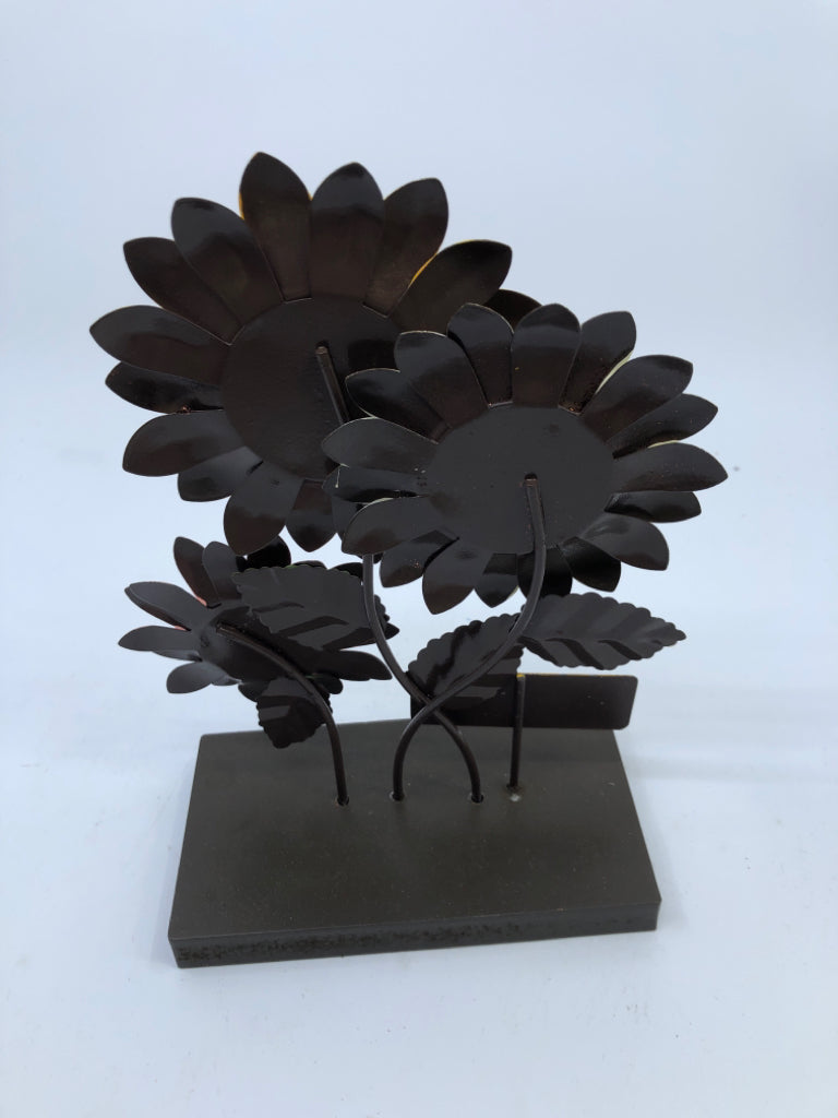 WELCOME SUNFLOWER DECOR.