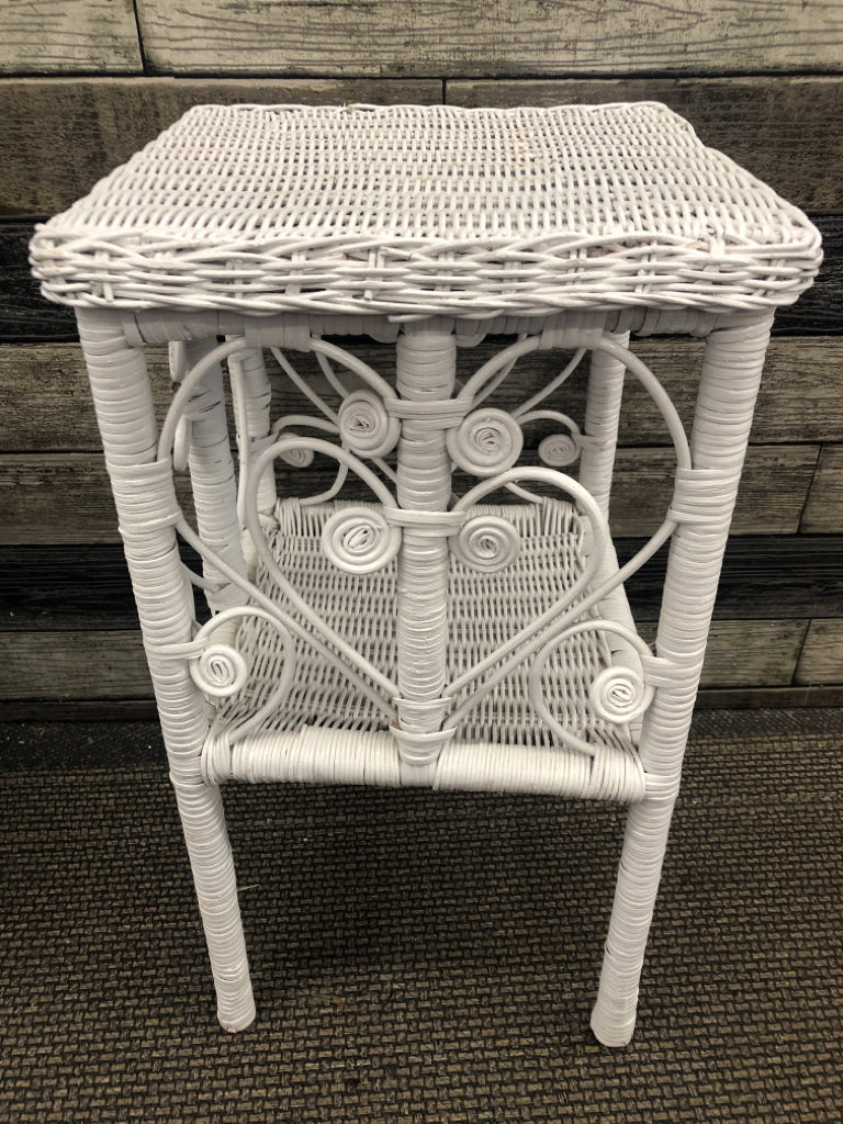 WHITE WICKER END TABLE.