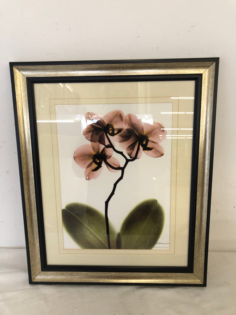 PINK FLORAL IN SILVER FRAME WALL HANGING.