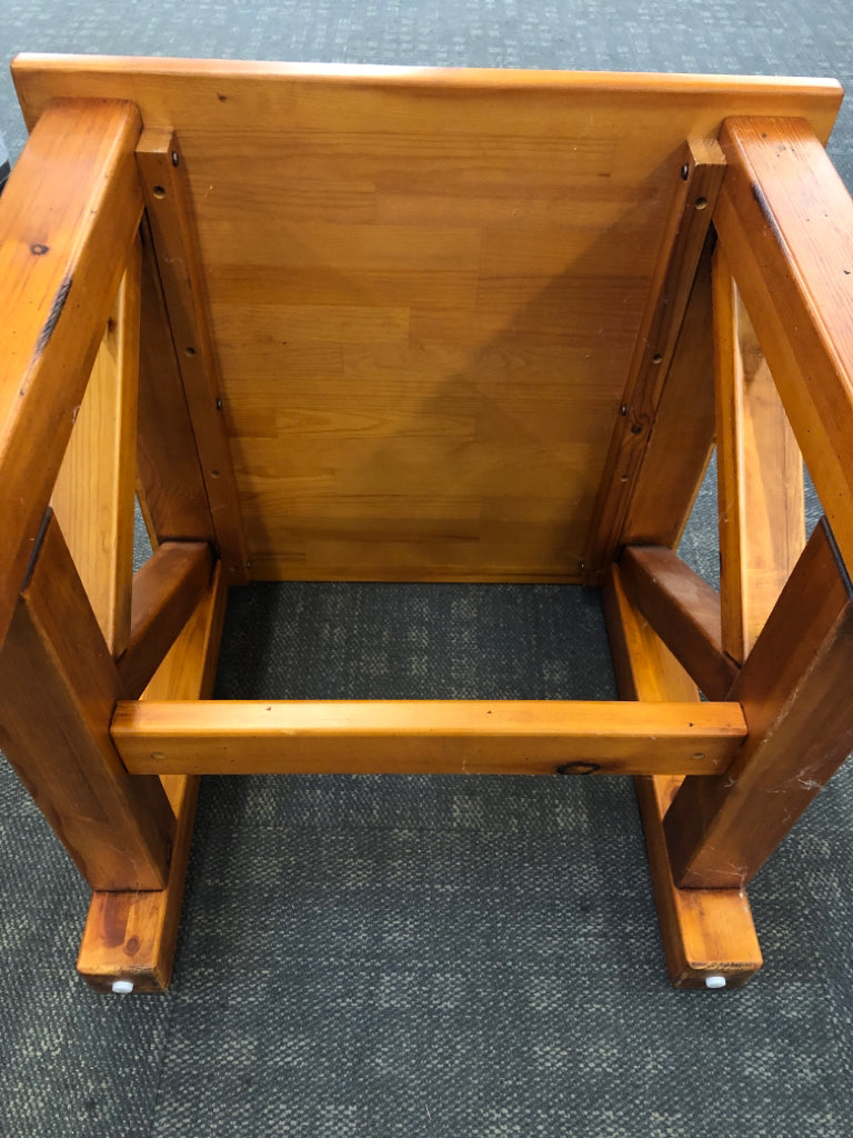 "V" BASE WOODEN SIDE TABLE.