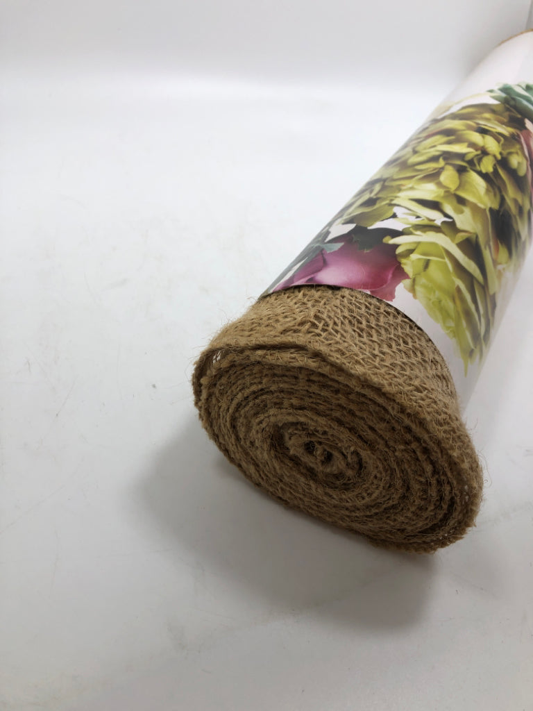 NIP BURLAP RUNNER.