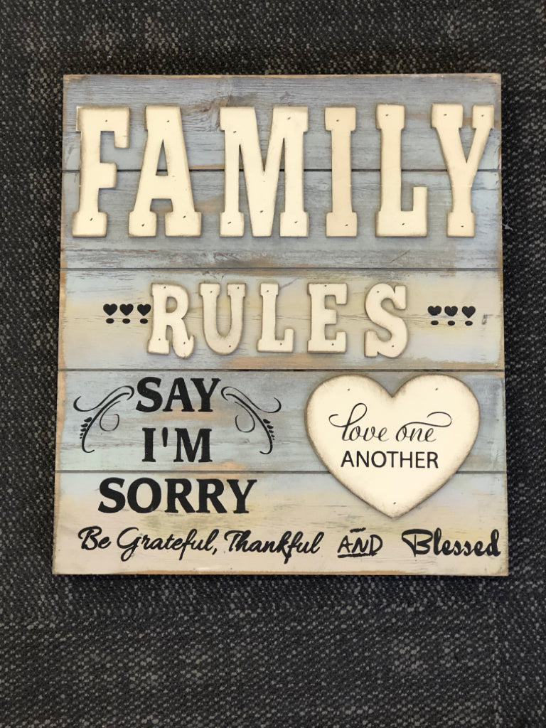 DISTRESSED FAMILY RULES WALL HANGING.