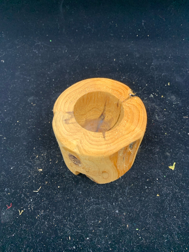 HAND CARVED WOOD TEA LIGHT HOLDER.