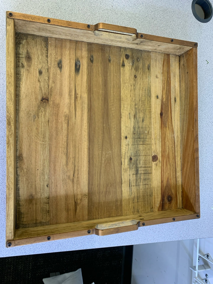 HEAVY SQUARE WOOD TRAY W/ METAL BAND/HANDLES.