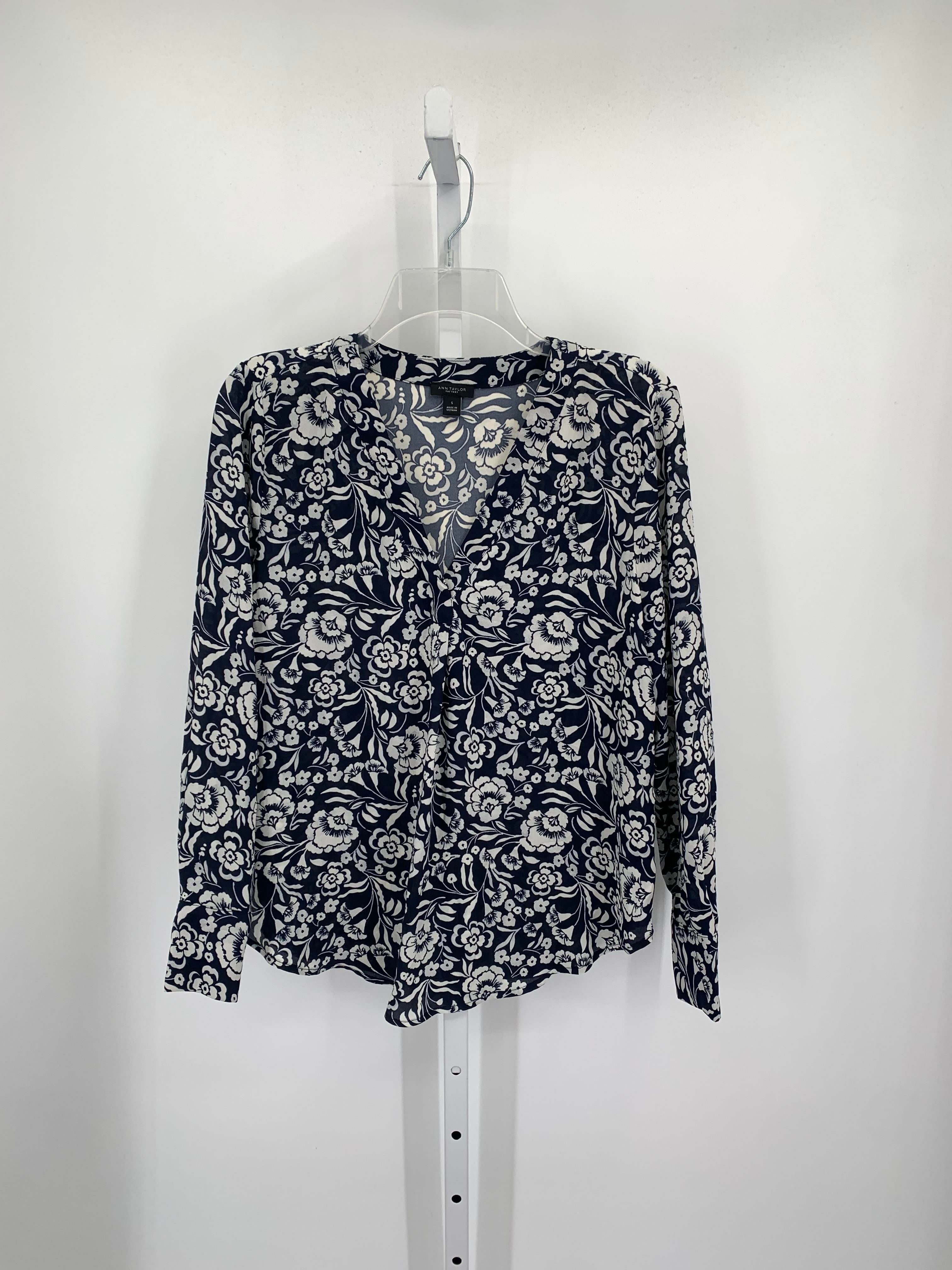 Ann Taylor Size Small Misses Long Sleeve Shirt