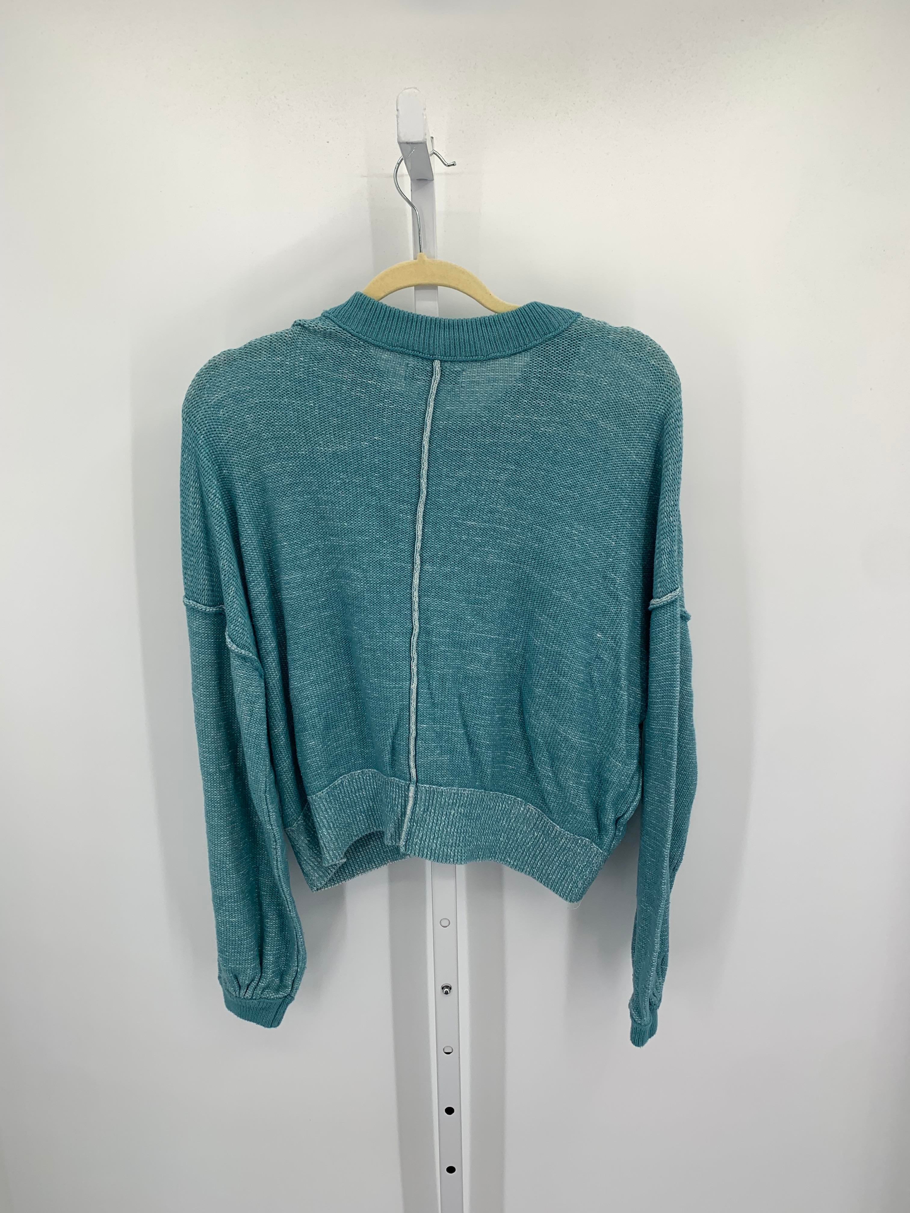 SO Size Medium Juniors Long Sleeve Sweater