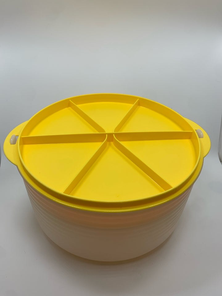 4PC PLASTIC DEVILED EGG/CAKE TRAVEL CONTAINER.
