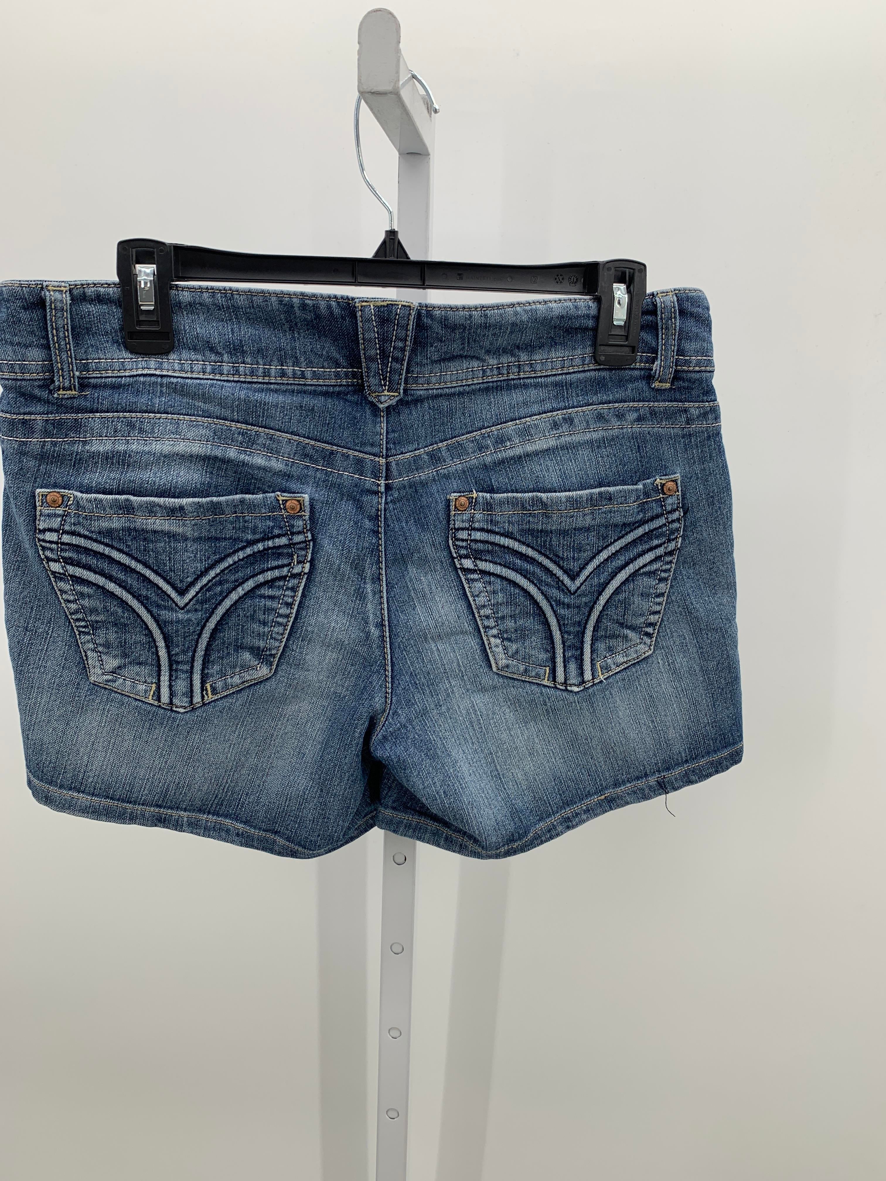 Rewind Size 7 Juniors Shorts