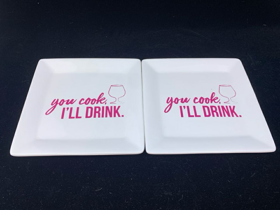 2 -YOU COOK SQUARE PLATES.