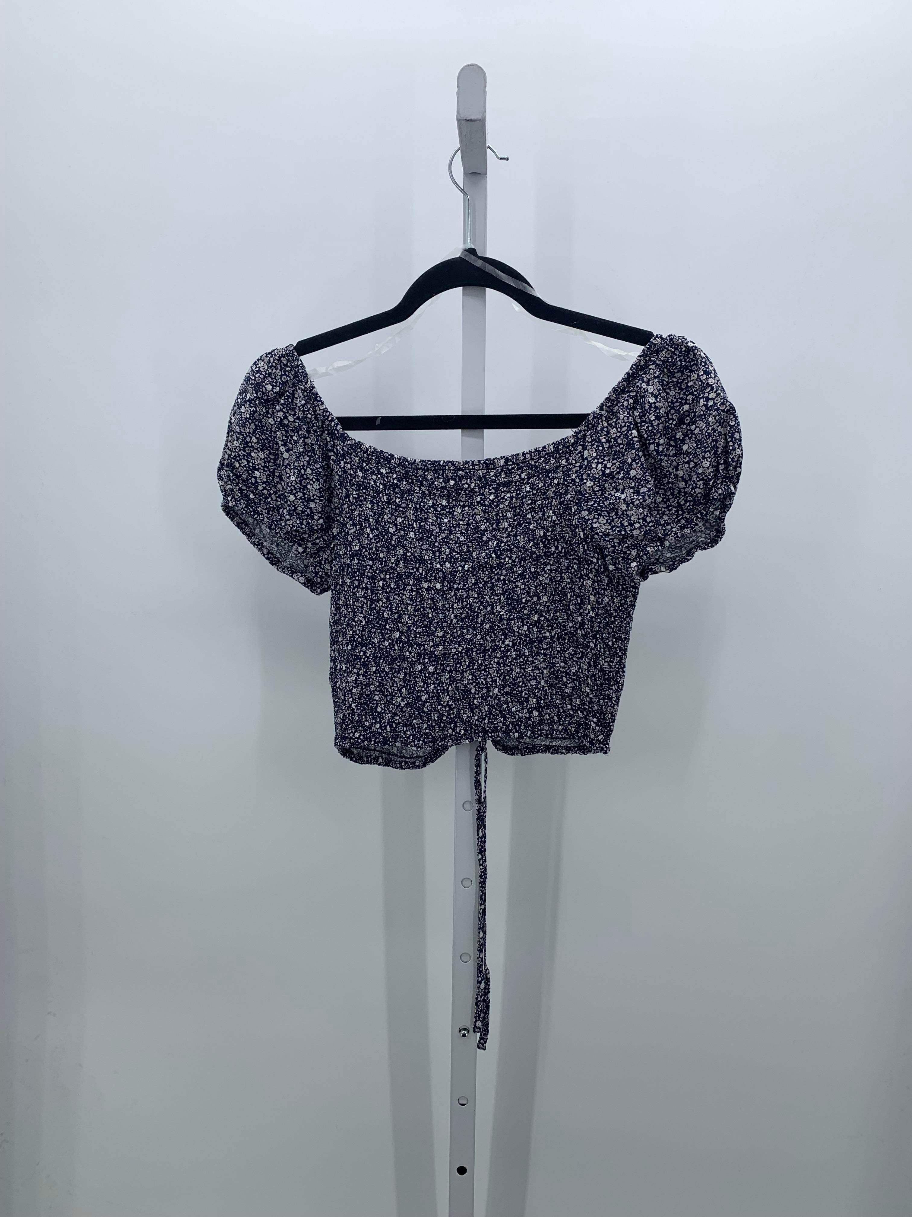 Aeropostale Size Medium Juniors Short Sleeve Shirt