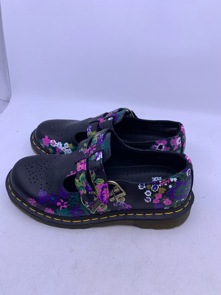 Dr. Martens Size 7 Juniors Shoes