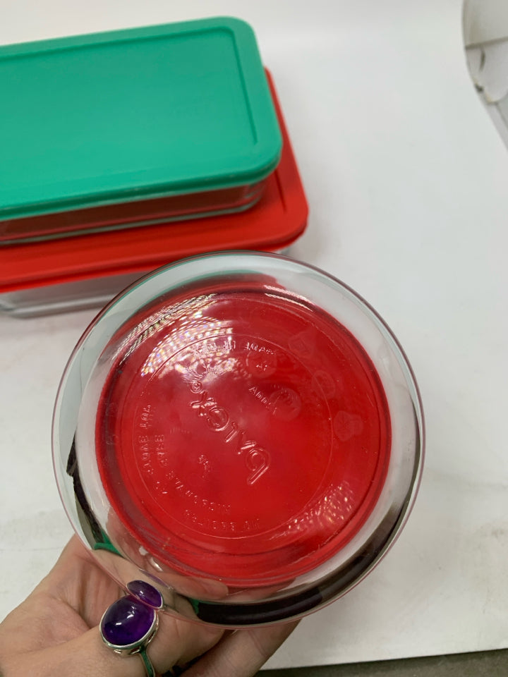 3 GLASS FOOD STORAGE CONTAINERS GREEN/RED LIDS.