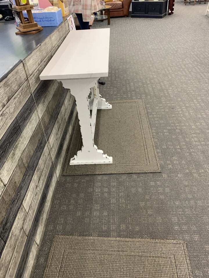 WHITE PAINTED DISTRESSED HALLWAY TABLE.