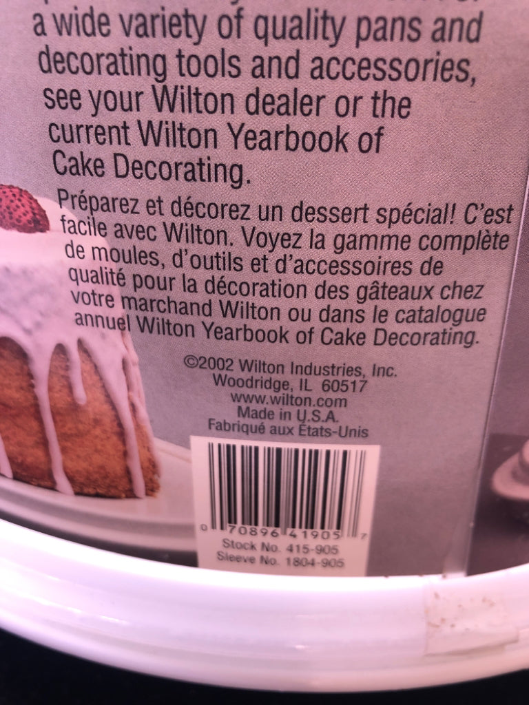 JUMBO CAKE SAVER.