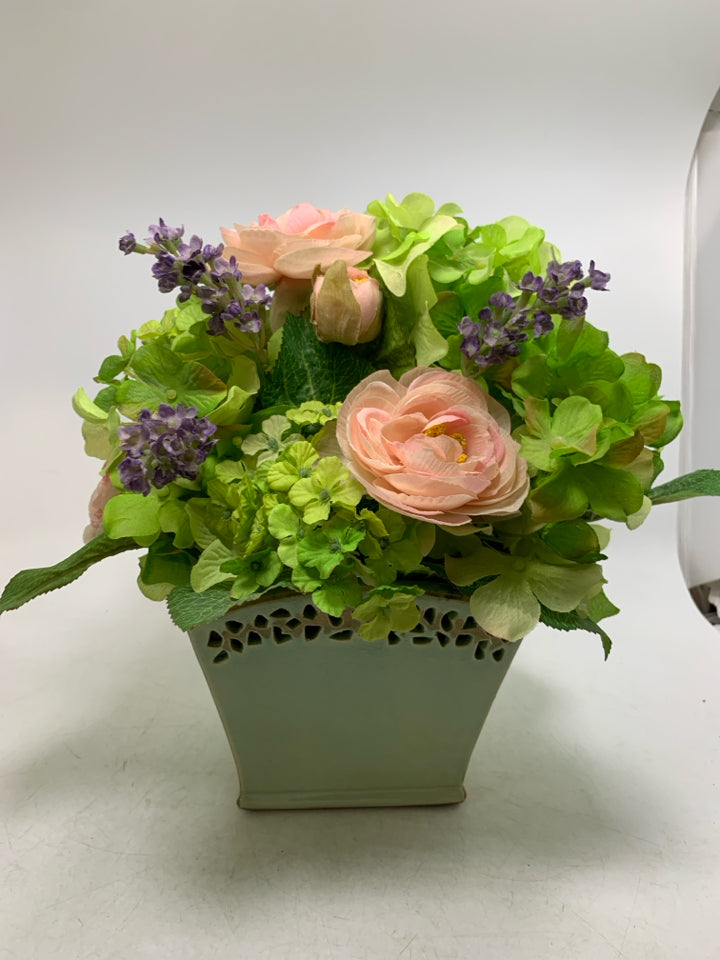 TEAL CRAZED PLANTER W/ PINK ROSES FLORAL ARRANGEMENT.