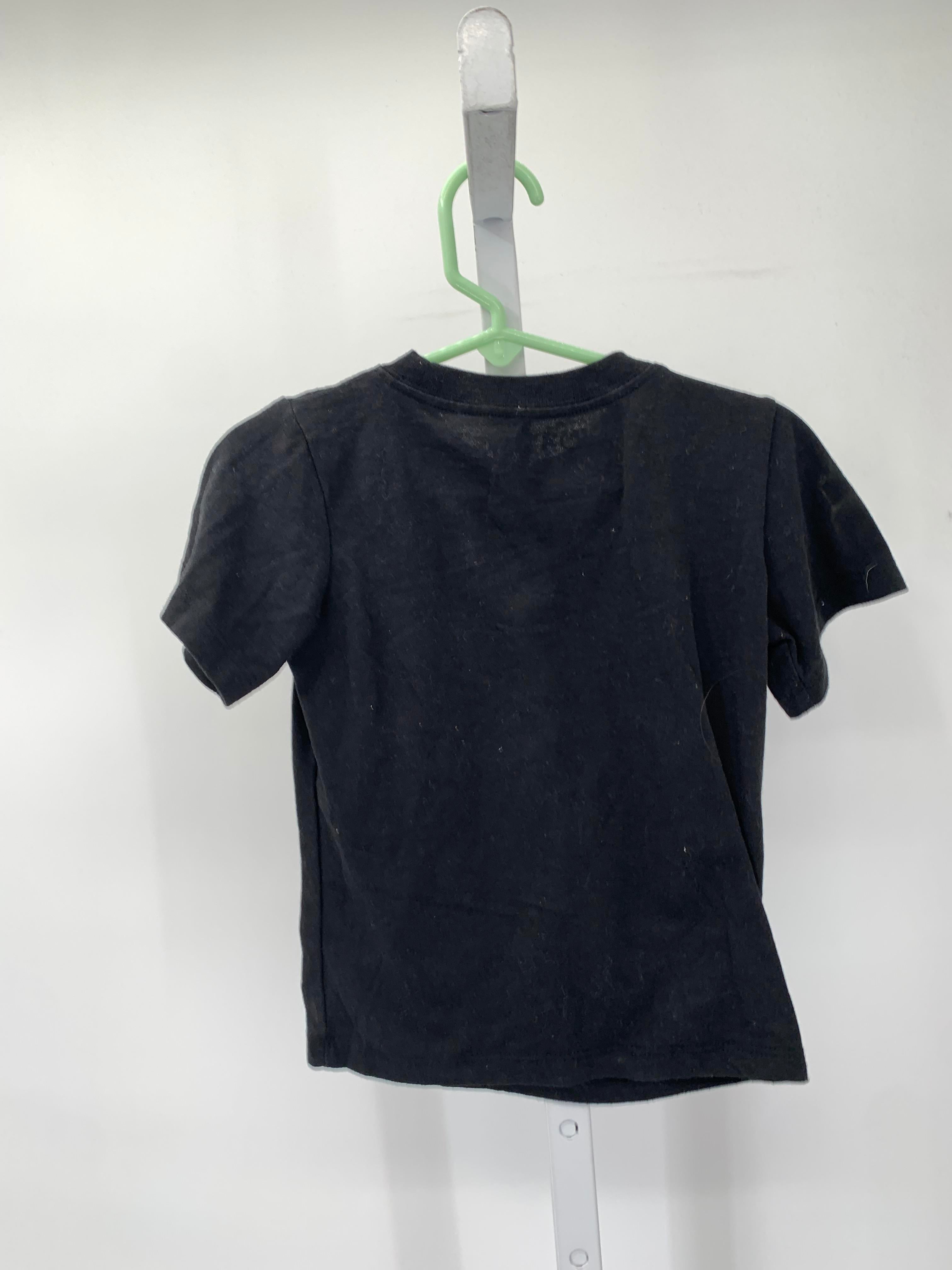 GRAPHIC KNIT TEE.