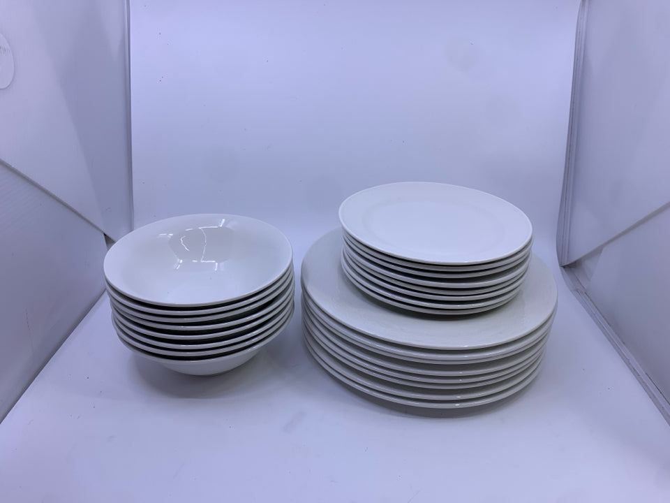 24 PC WHITE ONEIDA DISH SET.