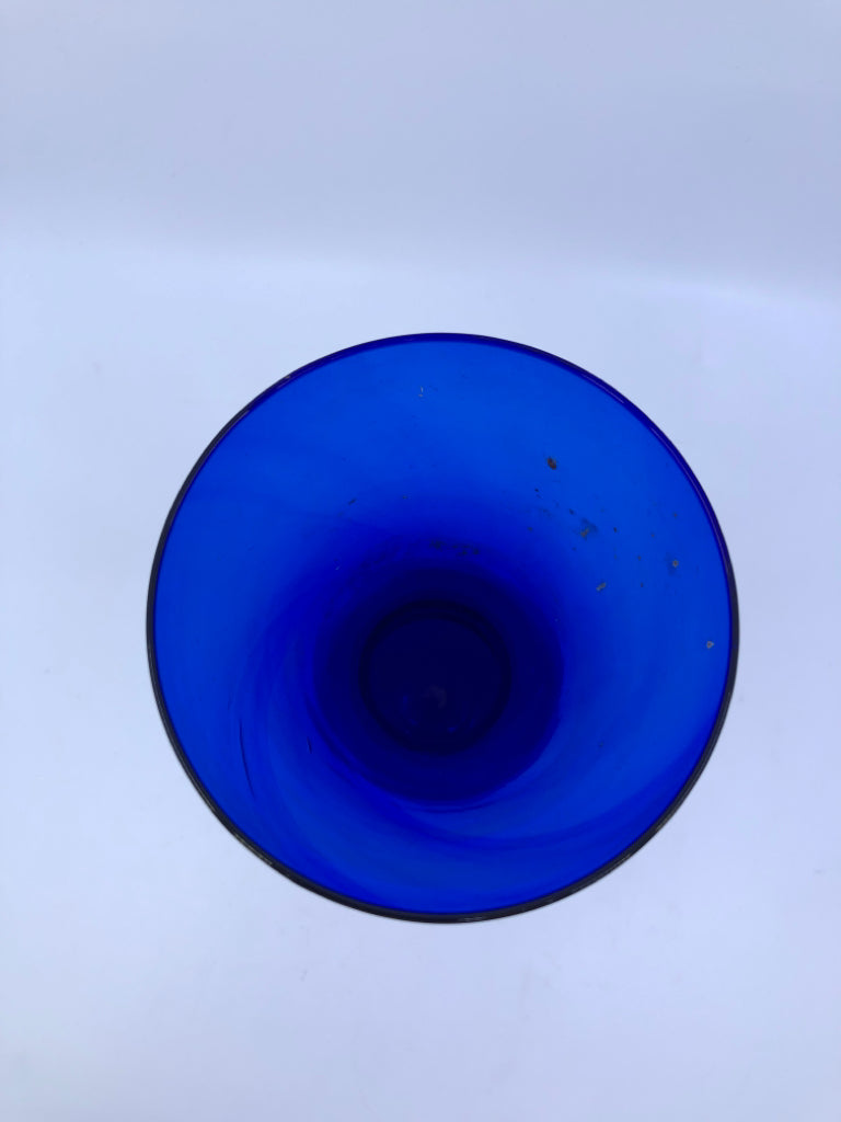 FOOTED COBALT BLUE VASE.