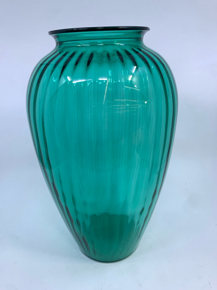 RIBBED GREEN GLASS LARGE VASE.