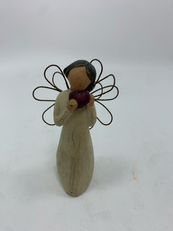 WILLOW TREE ANGEL OF THE HEART.