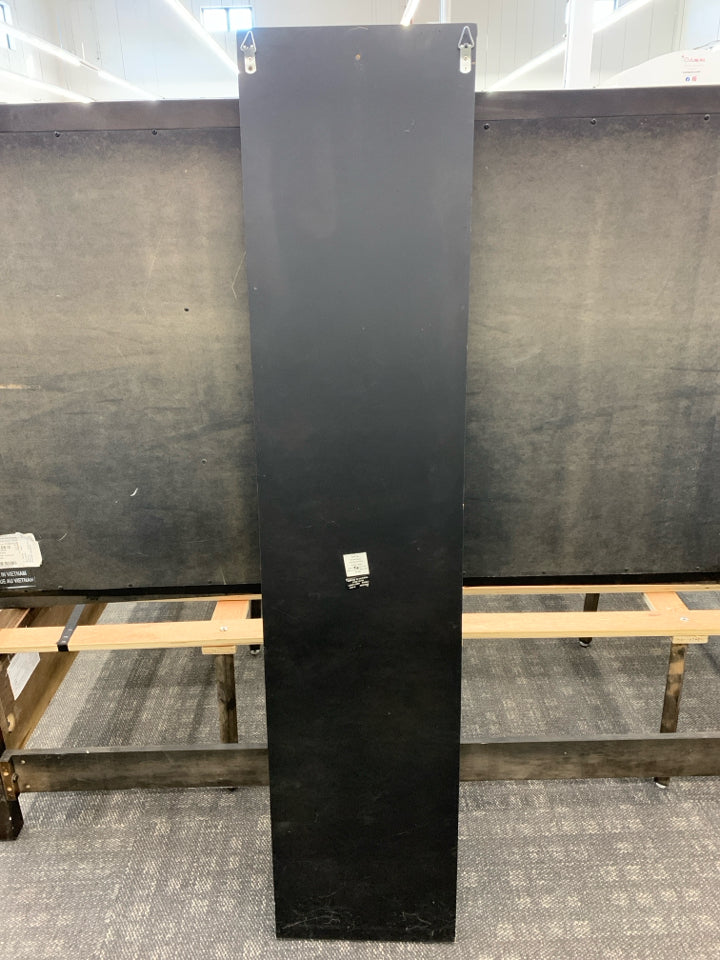 LARGE "WELCOME" SIGN - BLACK.