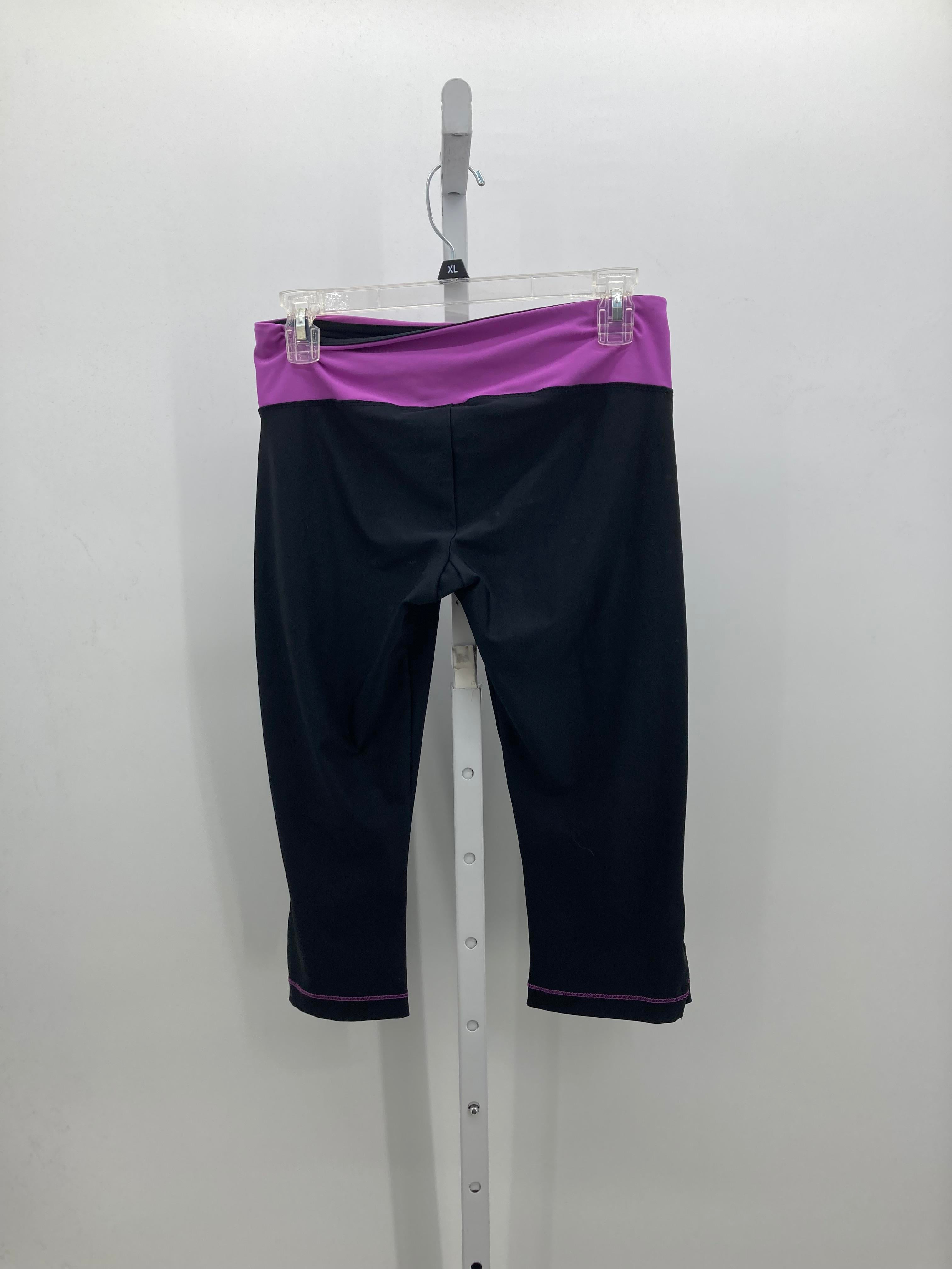 Size Medium Misses Capri Pants