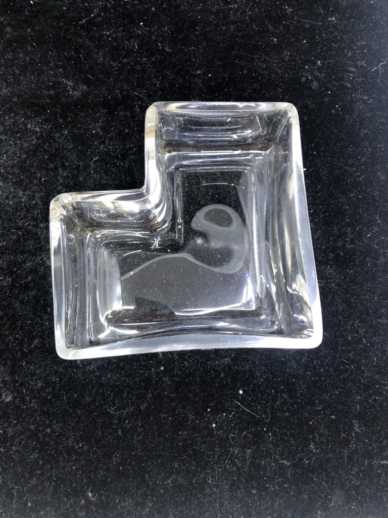 NIB GLASS SNACK DISH SET.