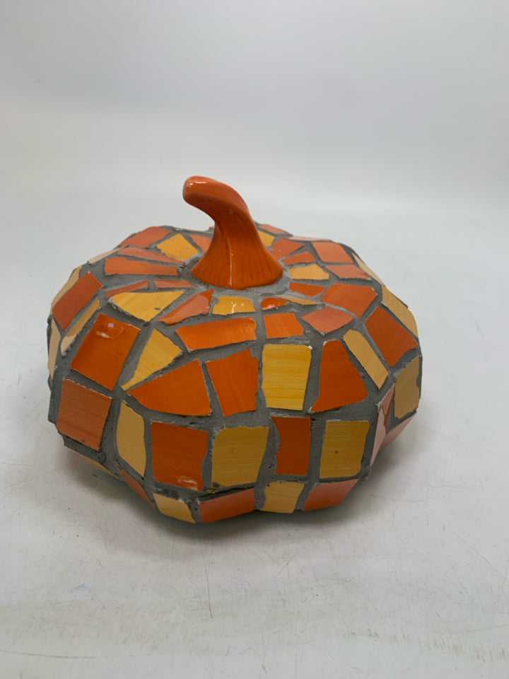 HEAVY ORANGE/YELLOW MOSAIC PUMPKIN.