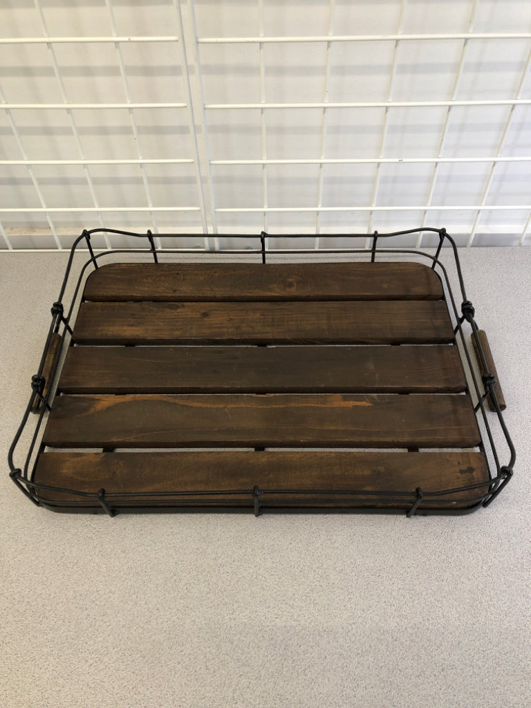 DISTRESSED WOODEN & METAL TRAY W/HANDLES.