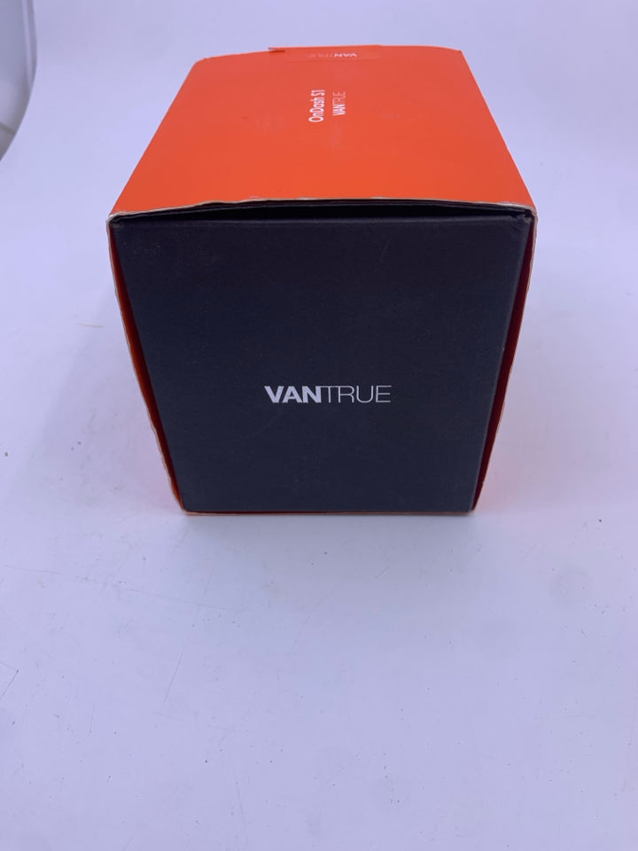 NIB VANTRUE DASH CAM S1.