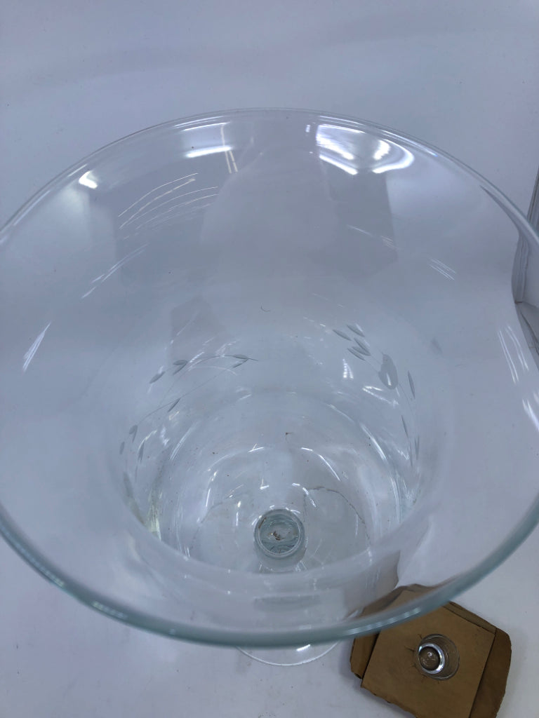 LARGE ETCHED GLASS HURRICANE.