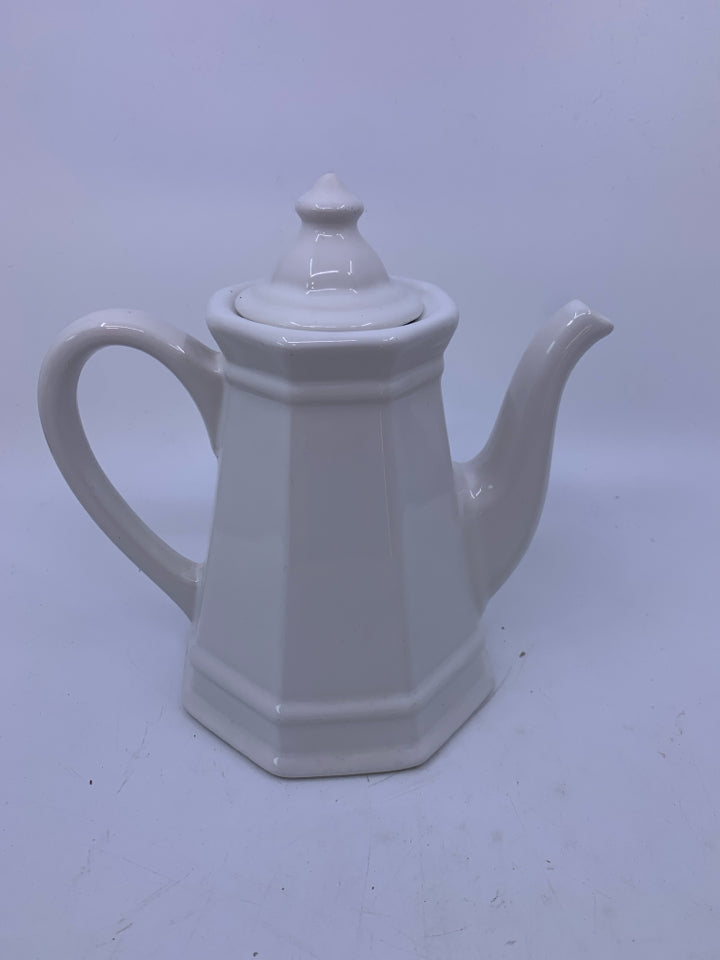 WHITE TEA POT.