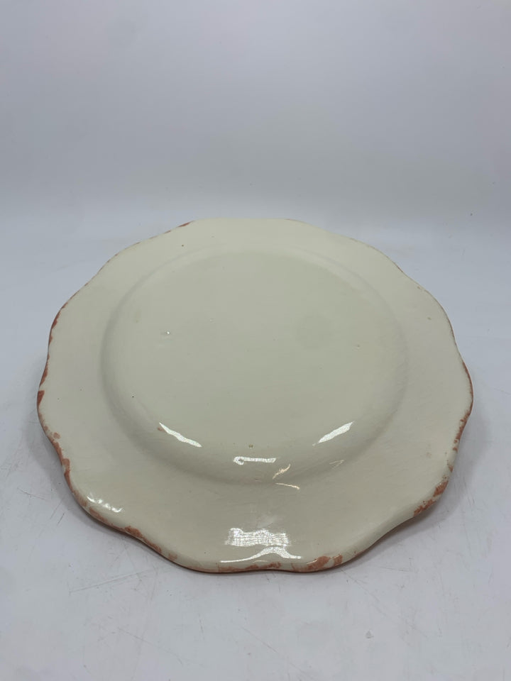 MOUSE SERVING PLATE W/SCALLOP EDGE.