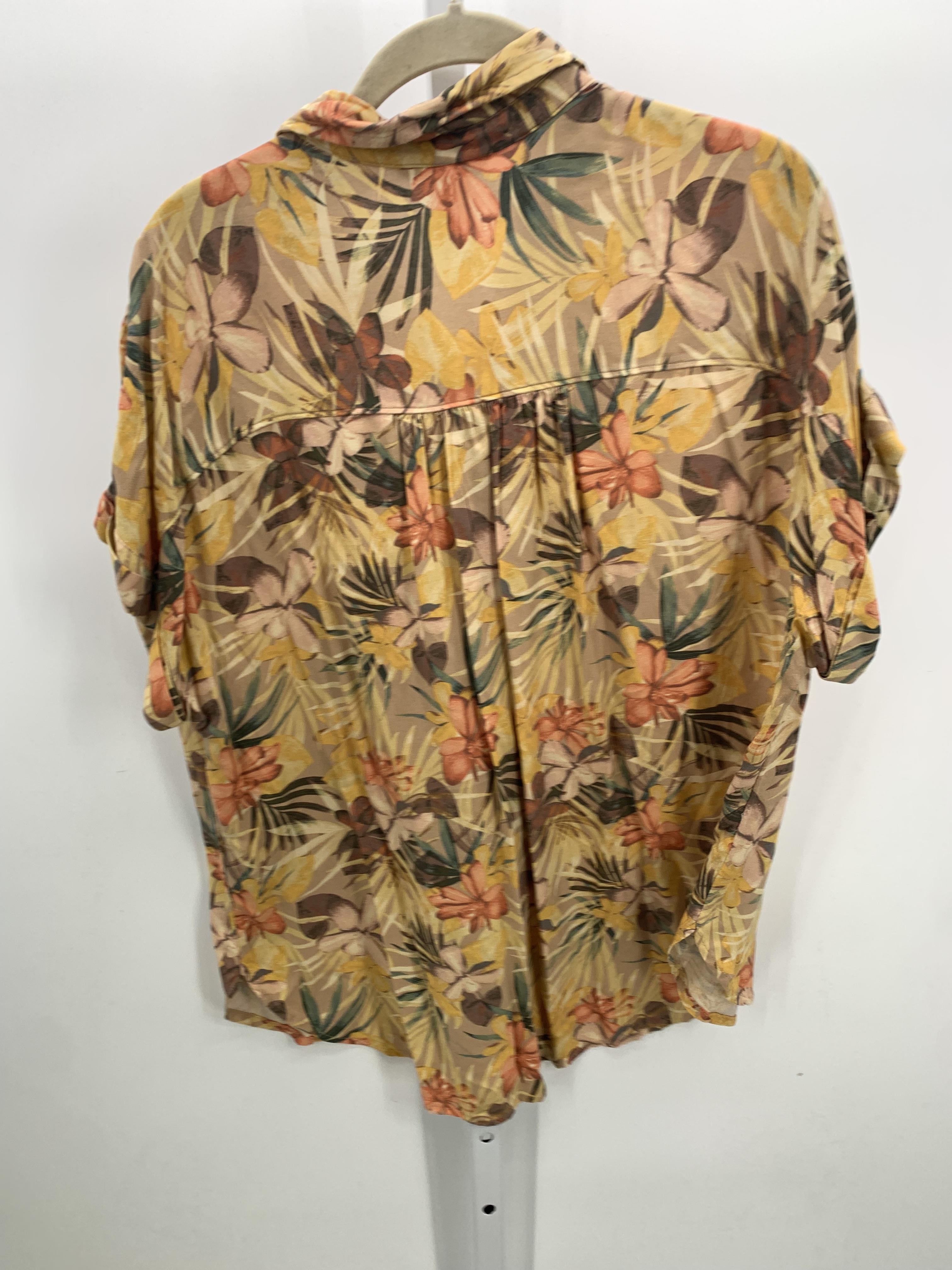 Time and Tru Size Large Misses Short Sleeve Shirt