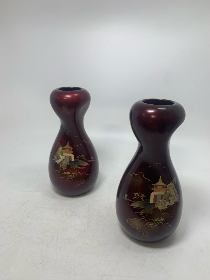 2 VTG TWISTED JAPANESE TEMPLE ON MOUNTAIN DETAILED VASES ROYAL (WKS).