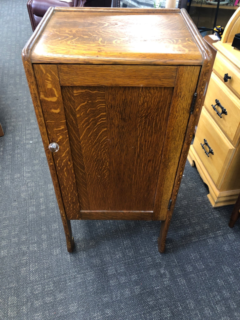 VTG WOOD PAPER/ VINYL FILE CABINET 6 SLOT.