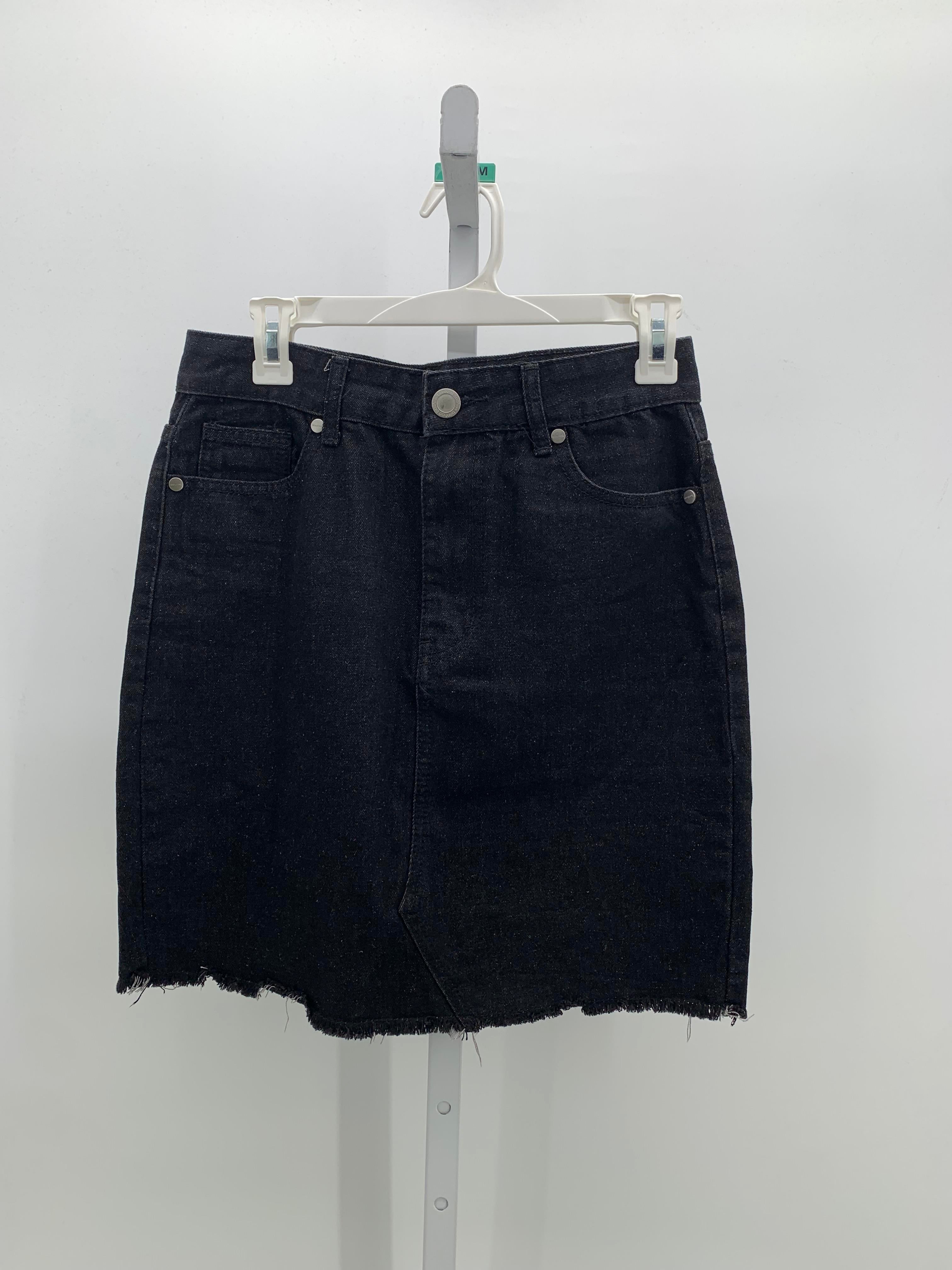 boohoo Size 6 Juniors Skirt
