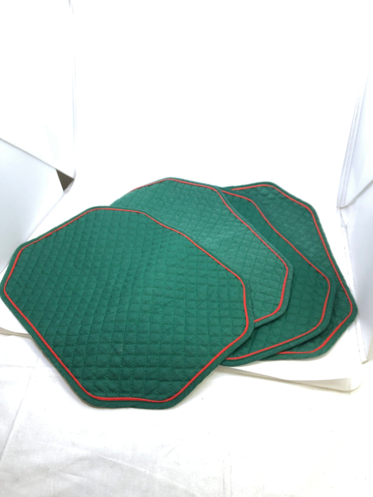 4 GREEN PLACEMATS W RED TRIM.
