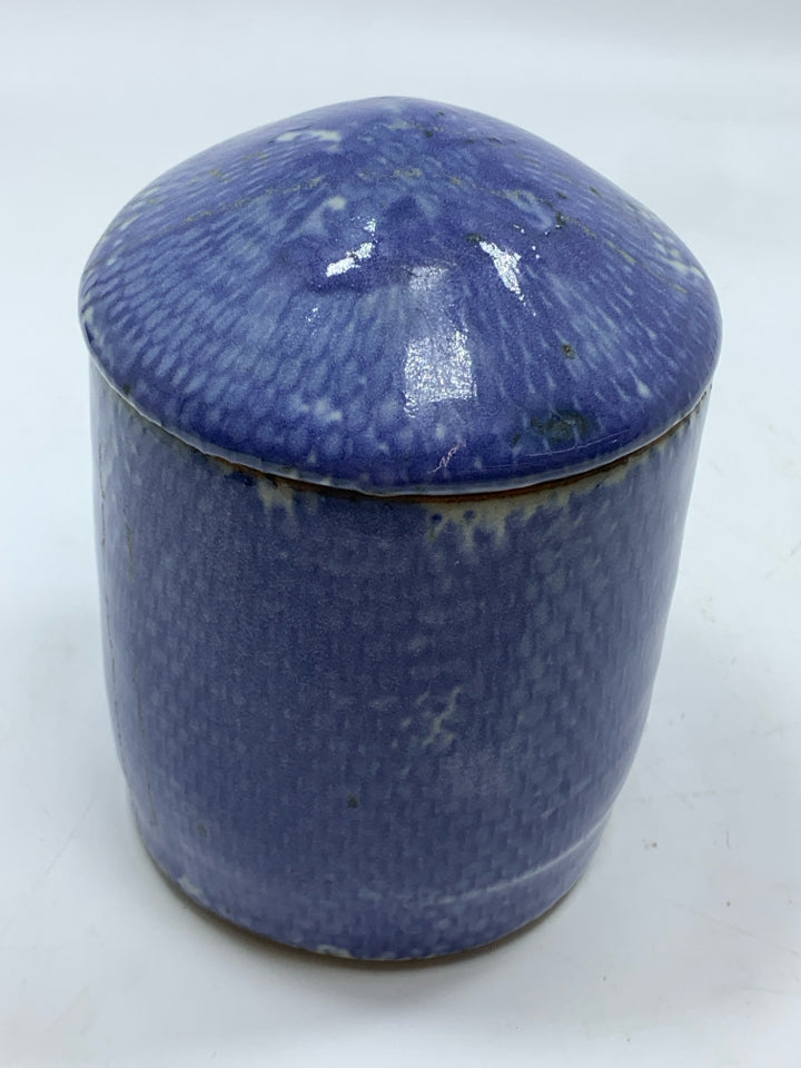 BLUE POTTERY CANISTER ROUNDED LID.
