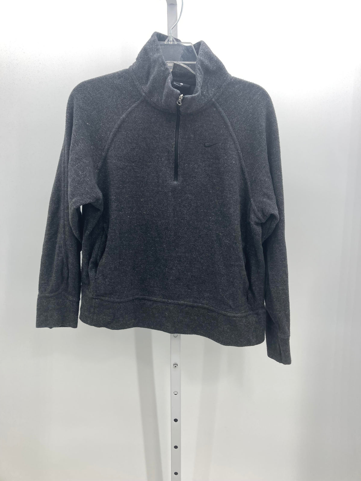Nike Size Small Misses Long Sleeve Shirt