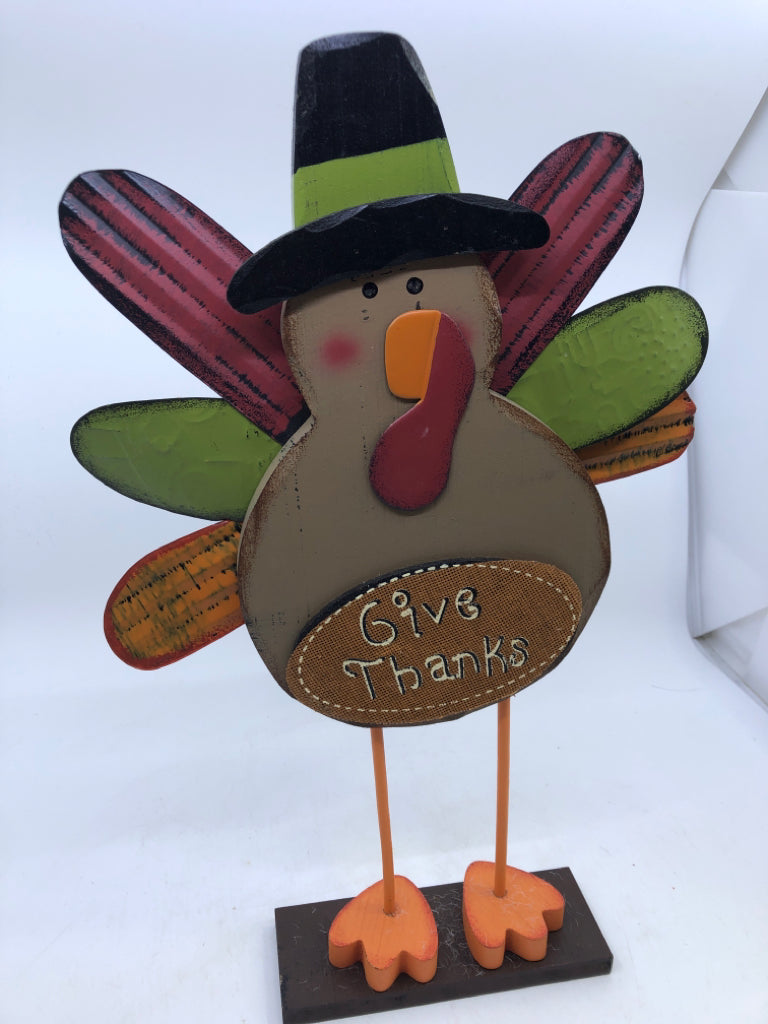 STANDING TURKEY W/ METAL FEATHERS GIVE THANKS.