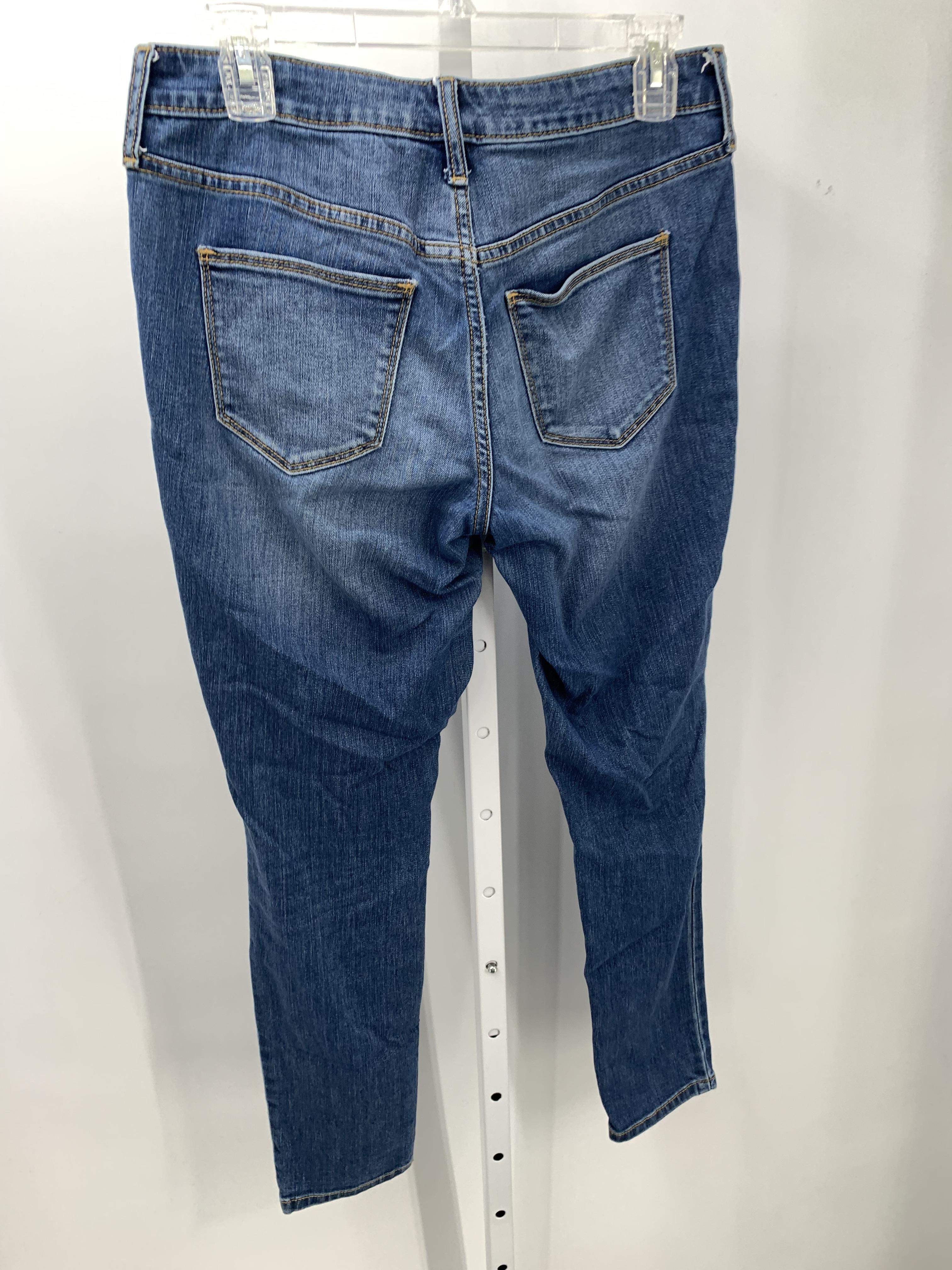 Universal Thread Size 4 Short Misses Jeans