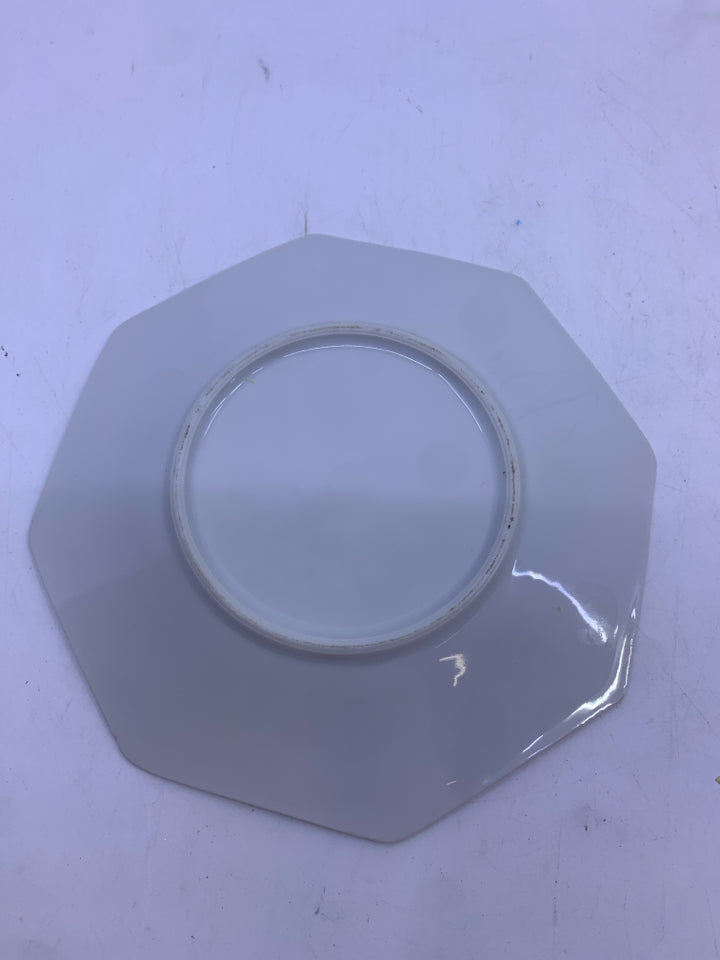 4 GREEN ASIAN STYLE OCTAGON PLATES.