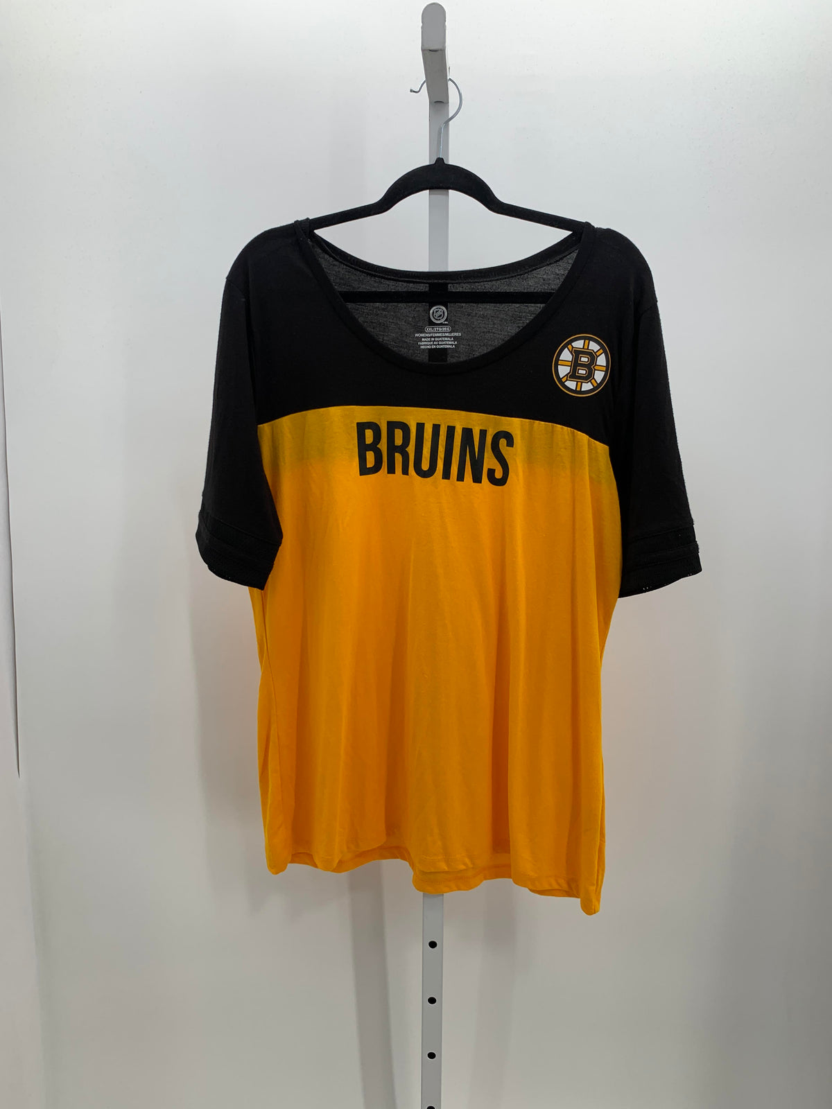 NHL Size XXL Misses Short Sleeve Shirt