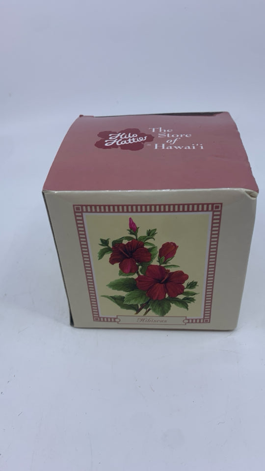 NIB HIBISCUS HAWAII FLOWER COFFEE MUG