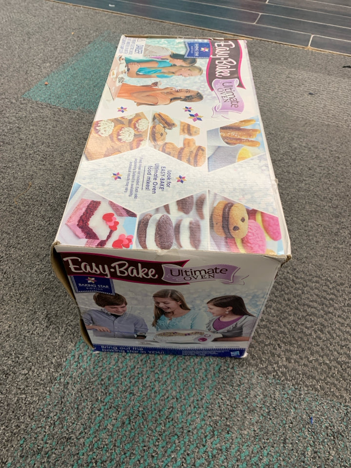 Easy-Bake Ultimate Oven Baking Star Edition *No Mixes-Refills Sold Online