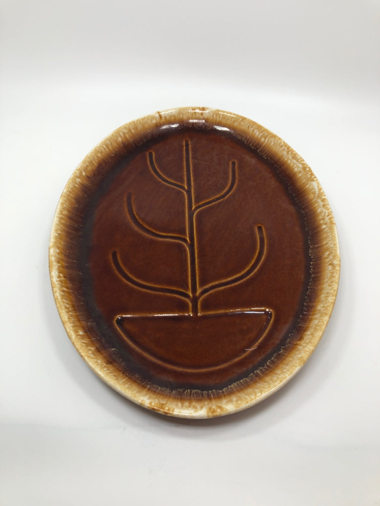 VTG TAN/BROWN DRIP GLAZE OVAL PLATTER.